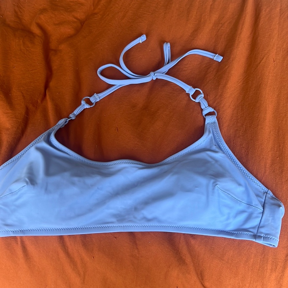 Aerie bikini. Both top and bottom are size medium as shown in pics.